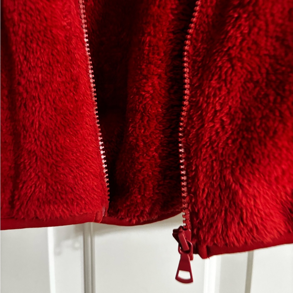 Uniqlo Rust Fuzzy Jacket With Zipper! Never Worn - image 2